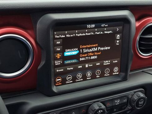 Used 2023 Jeep Gladiator Rubicon w/ Cold Weather Group image 12