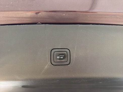 Certified 2023 Chevrolet Traverse LT w/ LPO, Floor Liner Package AWD/4WD image 10