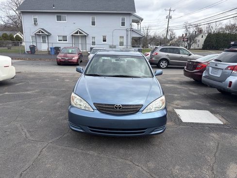 Used 2004 Toyota Camry LE image 3