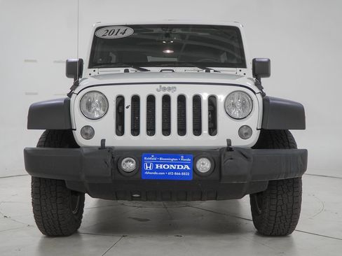 Used 2014 Jeep Wrangler Unlimited Sport w/ Quick Order Package 24S AWD/4WD image 2