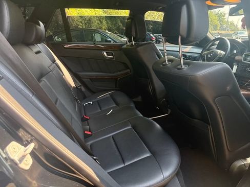 Used 2013 Mercedes-Benz E 350 4MATIC Wagon image 10