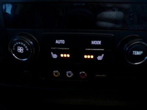 Used 2016 GMC Yukon XL Denali w/ Open Road Package image 16