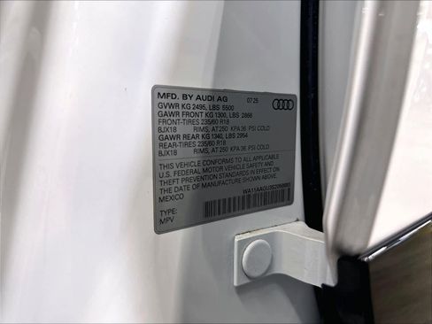 Used 2025 Audi Q5 Premium AWD/4WD image 35