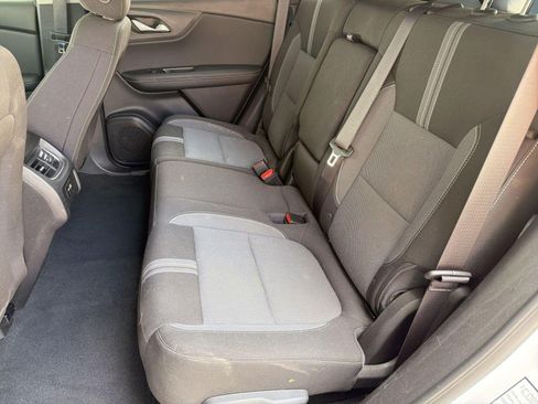 Certified 2025 Chevrolet Blazer LT FWD image 15
