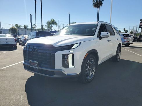 Used 2024 Hyundai Palisade Limited image 2