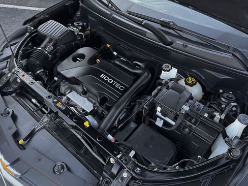 Used 2019 Chevrolet Equinox LT image 31