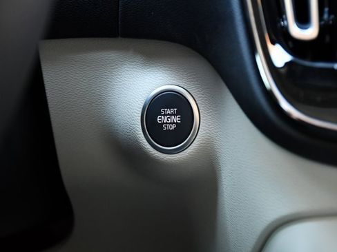 New 2026 Volvo XC40 B5 Plus w/ Protection Package Premier image 13