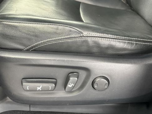 Used 2015 Toyota 4Runner Limited image 12