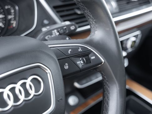 Certified 2023 Audi Q5 2.0T Premium w/ Convenience Package image 12