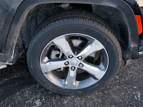 Used 2022 Jeep Grand Cherokee L Limited image 7