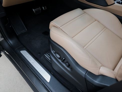 Certified 2024 Porsche Cayenne S image 14