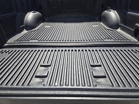 Used 2023 Ford F150 XLT image 33