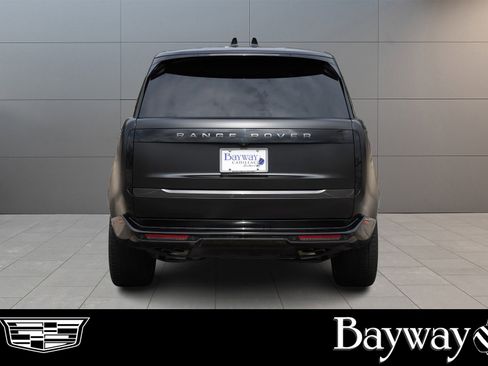 Used 2025 Land Rover Range Rover Long Wheelbase Autobiography image 6