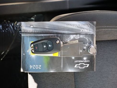 Used 2024 Chevrolet Trax LS image 48