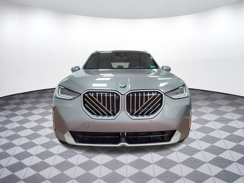 Used 2025 BMW X3 xDrive30i w/ Premium Package image 5