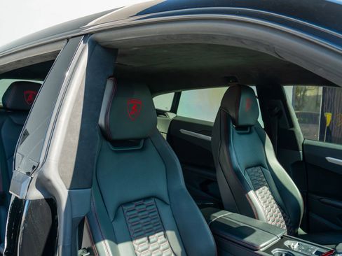 Used 2020 Lamborghini Urus image 13