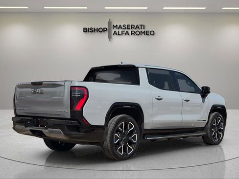 Used 2024 GMC Sierra EV Denali image 6