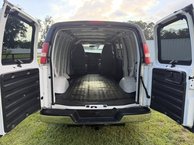 Used 2012 GMC Savana 1500 RWD image 9