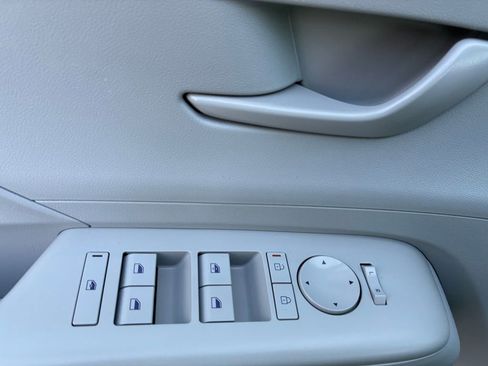 Used 2025 Hyundai Kona SEL image 25