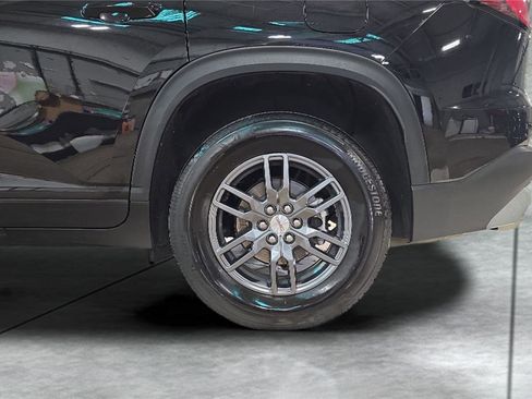 Used 2025 GMC Acadia Elevation image 28