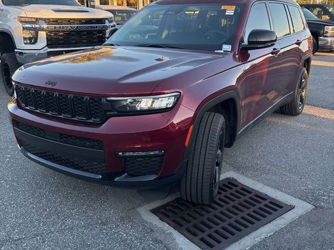 Used 2023 Jeep Grand Cherokee L Limited w/ Black Appearance Package image 1