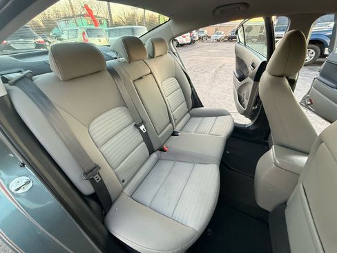 Used 2015 Kia Forte EX image 9