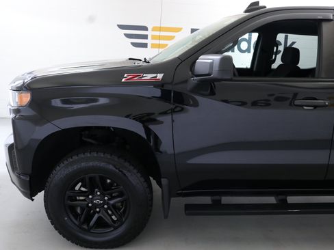 Used 2020 Chevrolet Silverado 1500 Custom Trail Boss w/ Custom Convenience Package image 4