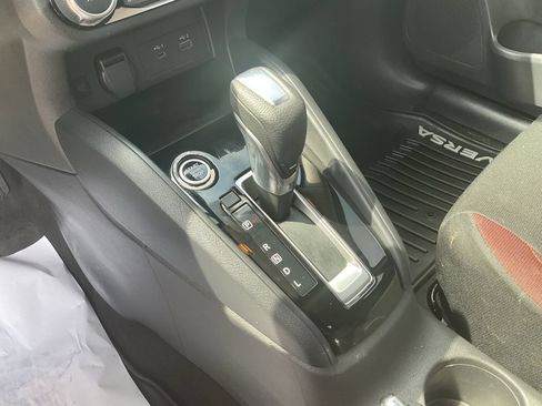 Used 2025 Nissan Versa SR w/ Trunk Package FWD image 30