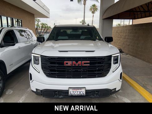 Used 2024 GMC Sierra 1500 Elevation AWD/4WD image 2