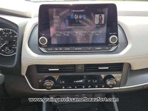 Used 2024 Nissan Rogue SV w/ SV Premium Package FWD image 8