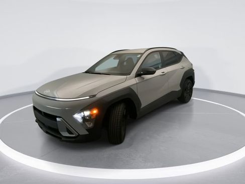 Used 2026 Hyundai Kona SEL Sport image 2