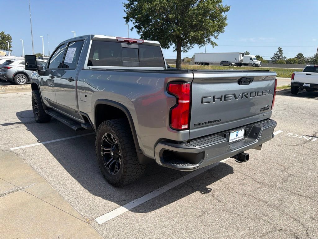 Used 2024 Chevrolet Silverado 3500 High Country w/ Technology Package AWD/4WD image 27