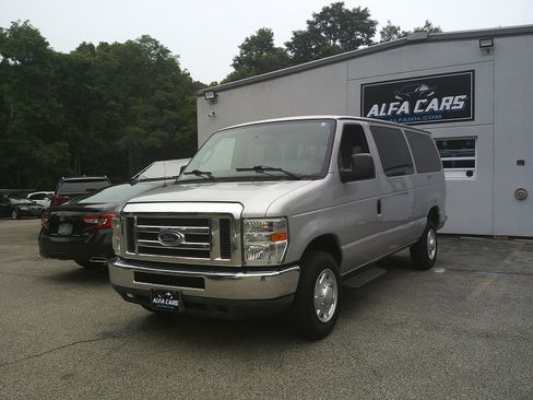 Used 2013 Ford E-350 and Econoline 350 XLT RWD image 1