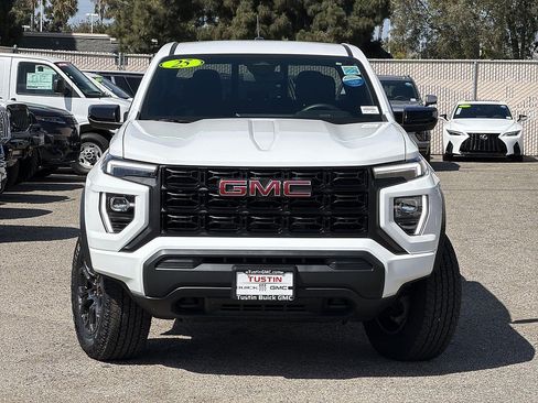 Used 2025 GMC Canyon Elevation AWD/4WD image 2