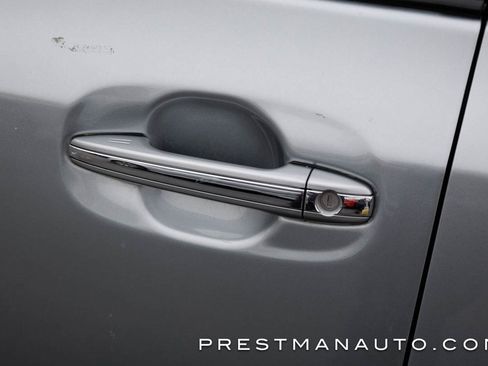 Used 2019 Toyota Sienna XLE w/ XLE Navigation Package image 45