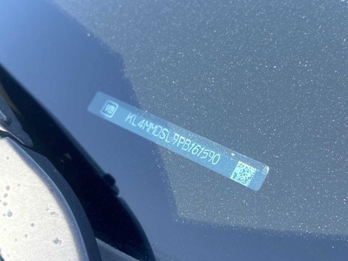 Used 2023 Buick Encore GX Select w/ Sport Touring Package image 32