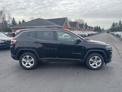 Used 2024 Jeep Compass Latitude w/ Convenience Group image 6