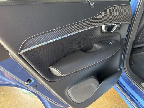 Used 2019 Volvo XC90 T5 R-Design image 37