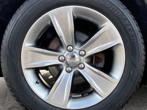 Used 2018 Dodge Charger SXT Plus RWD image 12