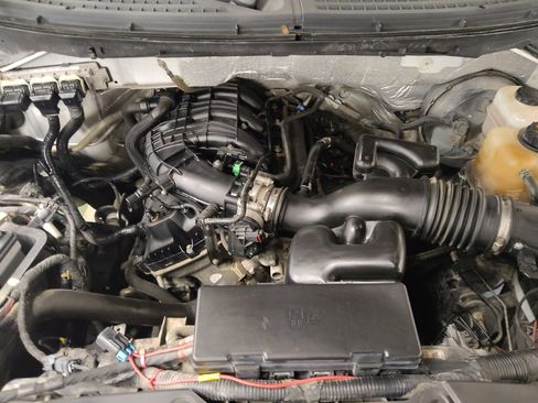 Used 2012 Ford F150 XLT w/ XLT Chrome Pkg image 30