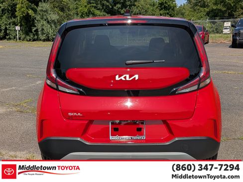 Used 2023 Kia Soul LX FWD image 4
