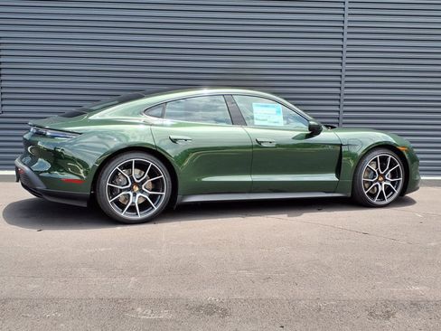 New 2025 Porsche Taycan image 31