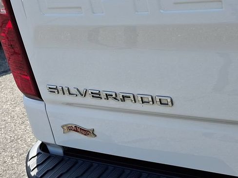 Used 2022 Chevrolet Silverado 1500 LT AWD/4WD image 30