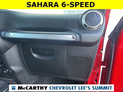 Used 2018 Jeep Wrangler Unlimited Sahara w/ Dual Top Group image 44