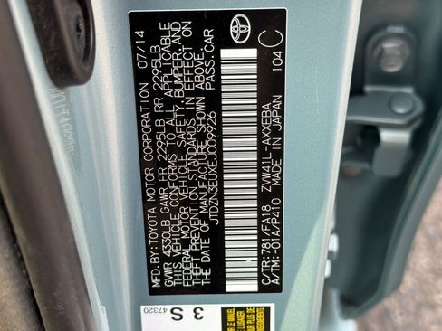 Used 2014 Toyota Prius V Three FWD image 25