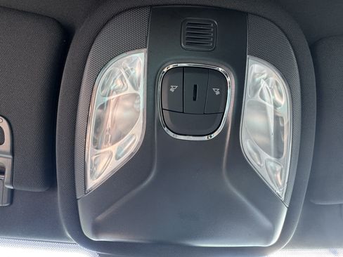 Used 2025 Jeep Compass Trailhawk AWD/4WD image 23