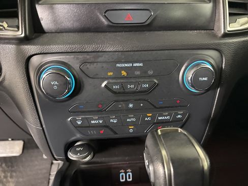 Used 2021 Ford Ranger Lariat w/ Tremor Off-Road Package image 17