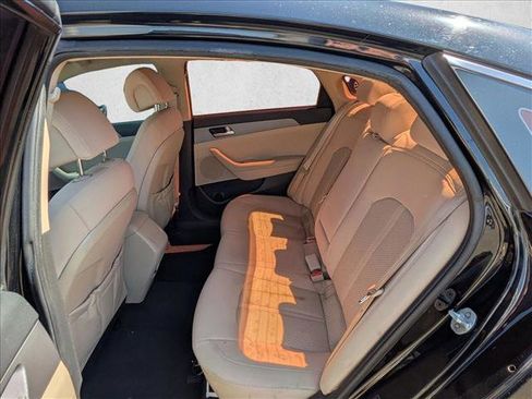 Used 2017 Hyundai Sonata SE FWD image 15