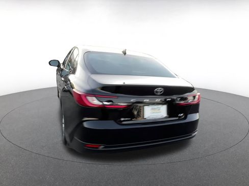 Used 2025 Toyota Camry LE image 11