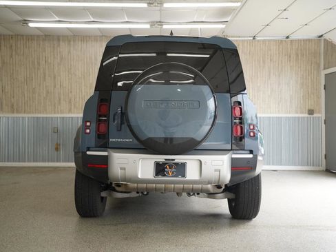 Used 2024 Land Rover Defender 110 S image 8